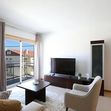 T2-neville's House F Nazaré