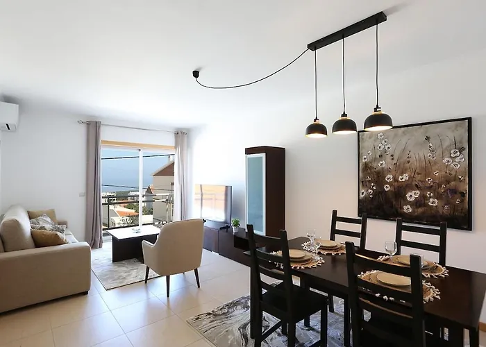 T2-neville's House F * Nazaré