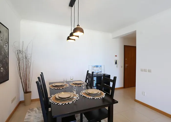 T2-neville's House F Nazare