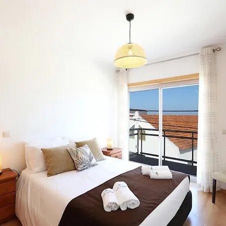 T2-neville's House F * Nazaré