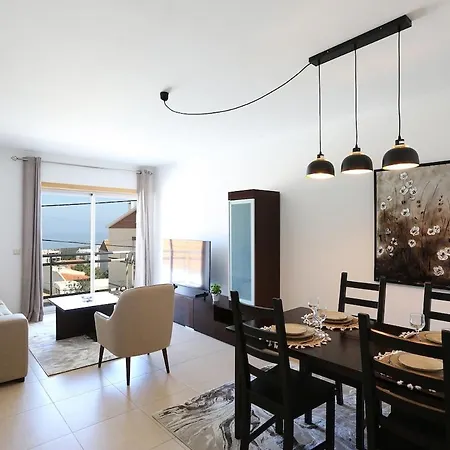 T2-neville's House F * Nazaré