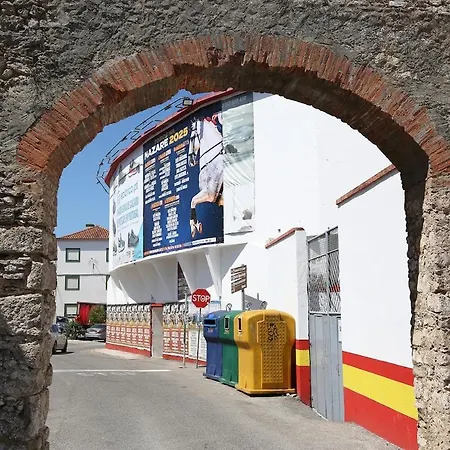 T2-neville's House F Nazaré