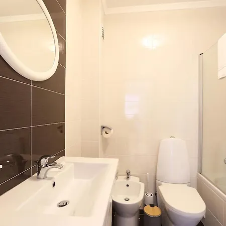 T2-neville's House F Nazaré