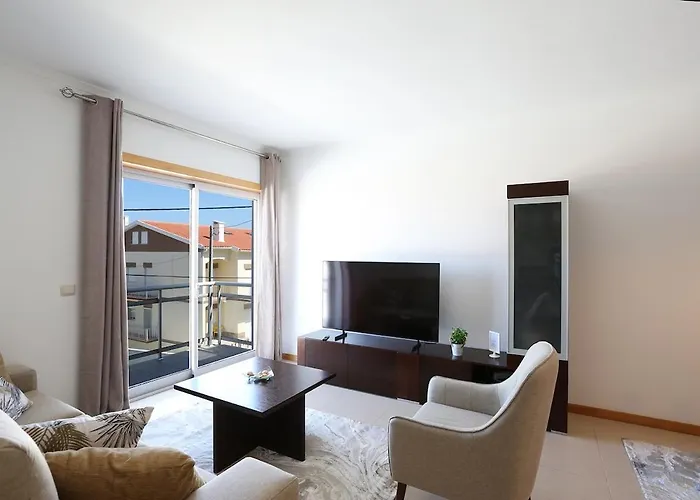 T2-neville's House F Nazaré