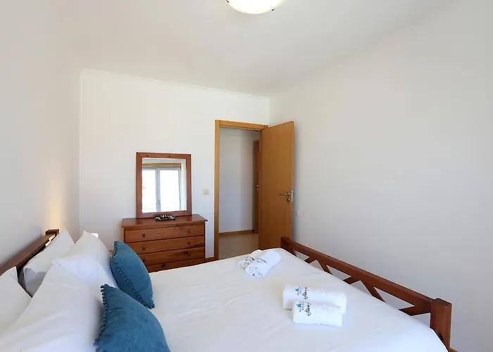 T2-neville's House F